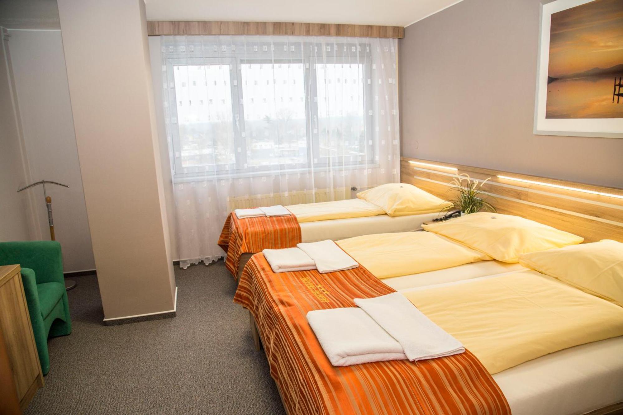 Hotel Panon Hodonín Εξωτερικό φωτογραφία