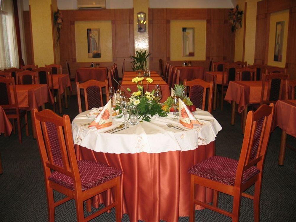 Hotel Panon Hodonín Εξωτερικό φωτογραφία