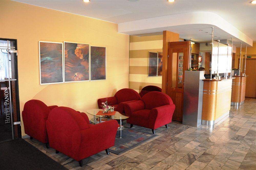 Hotel Panon Hodonín Εξωτερικό φωτογραφία