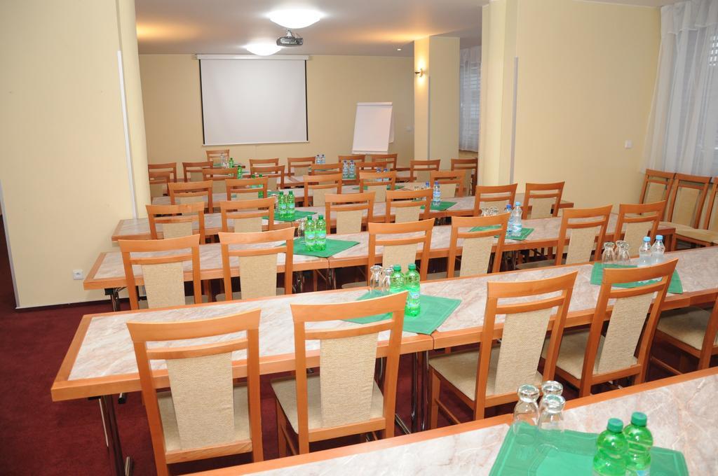 Hotel Panon Hodonín Εξωτερικό φωτογραφία