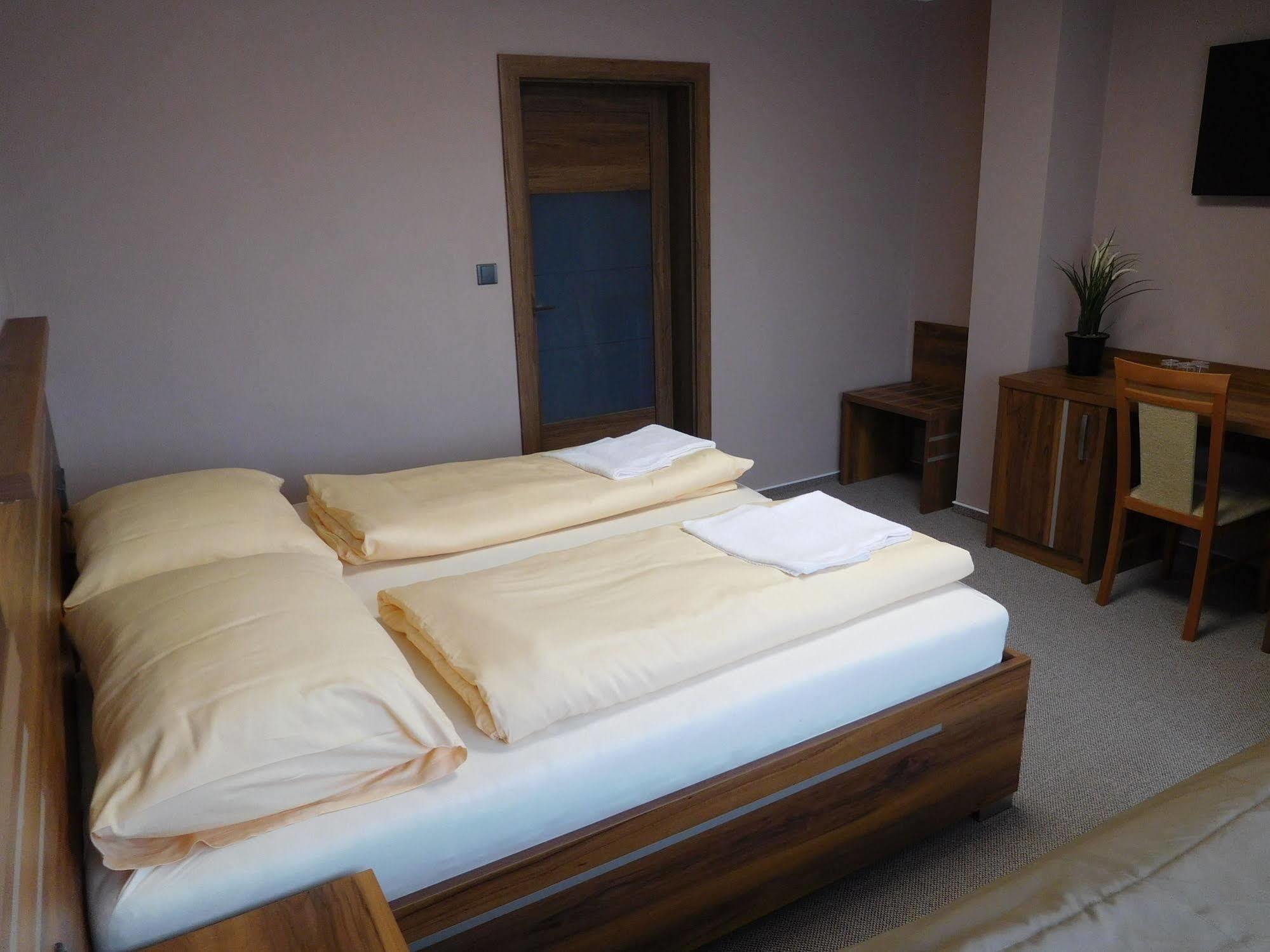Hotel Panon Hodonín Εξωτερικό φωτογραφία