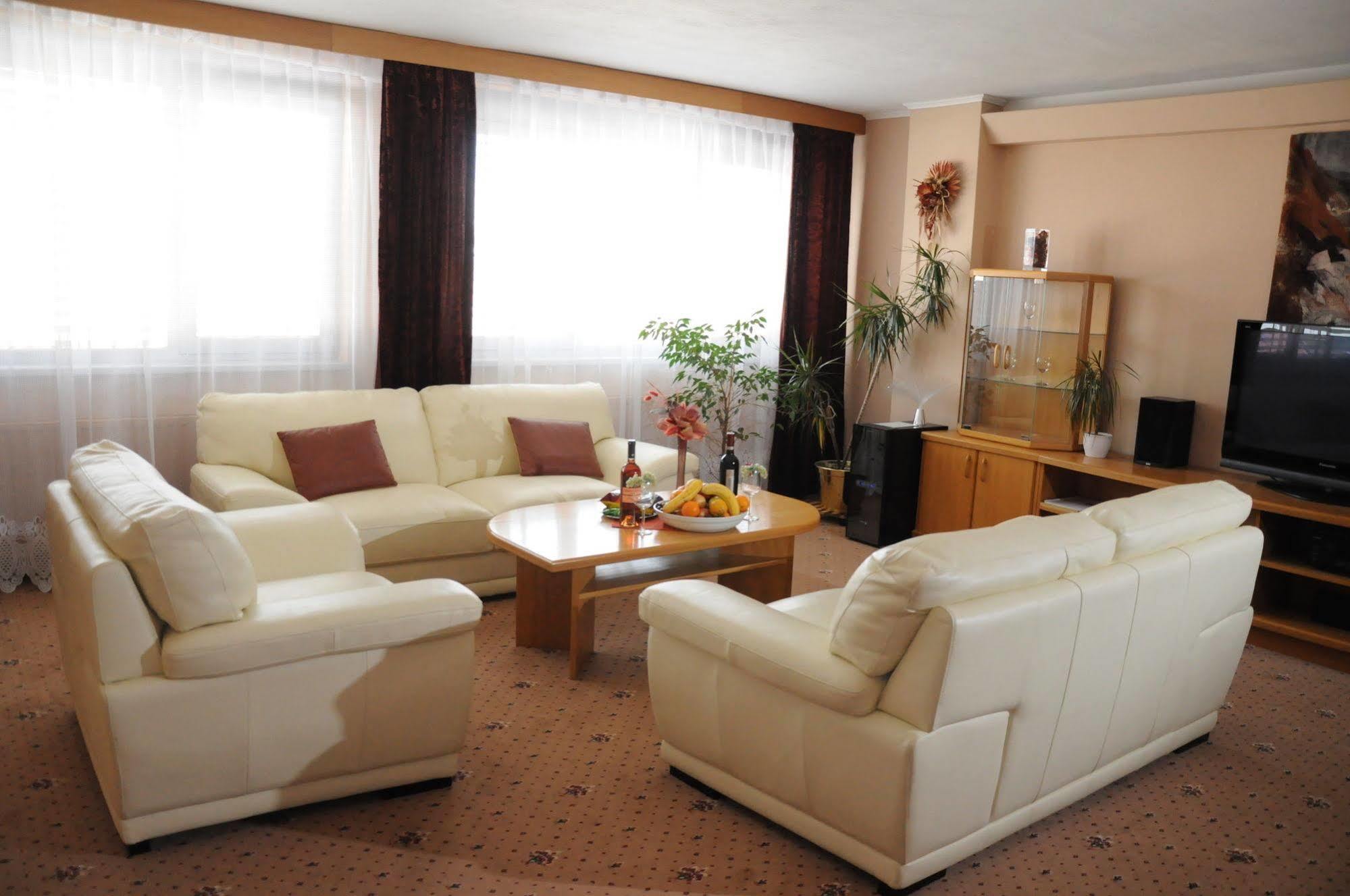 Hotel Panon Hodonín Εξωτερικό φωτογραφία