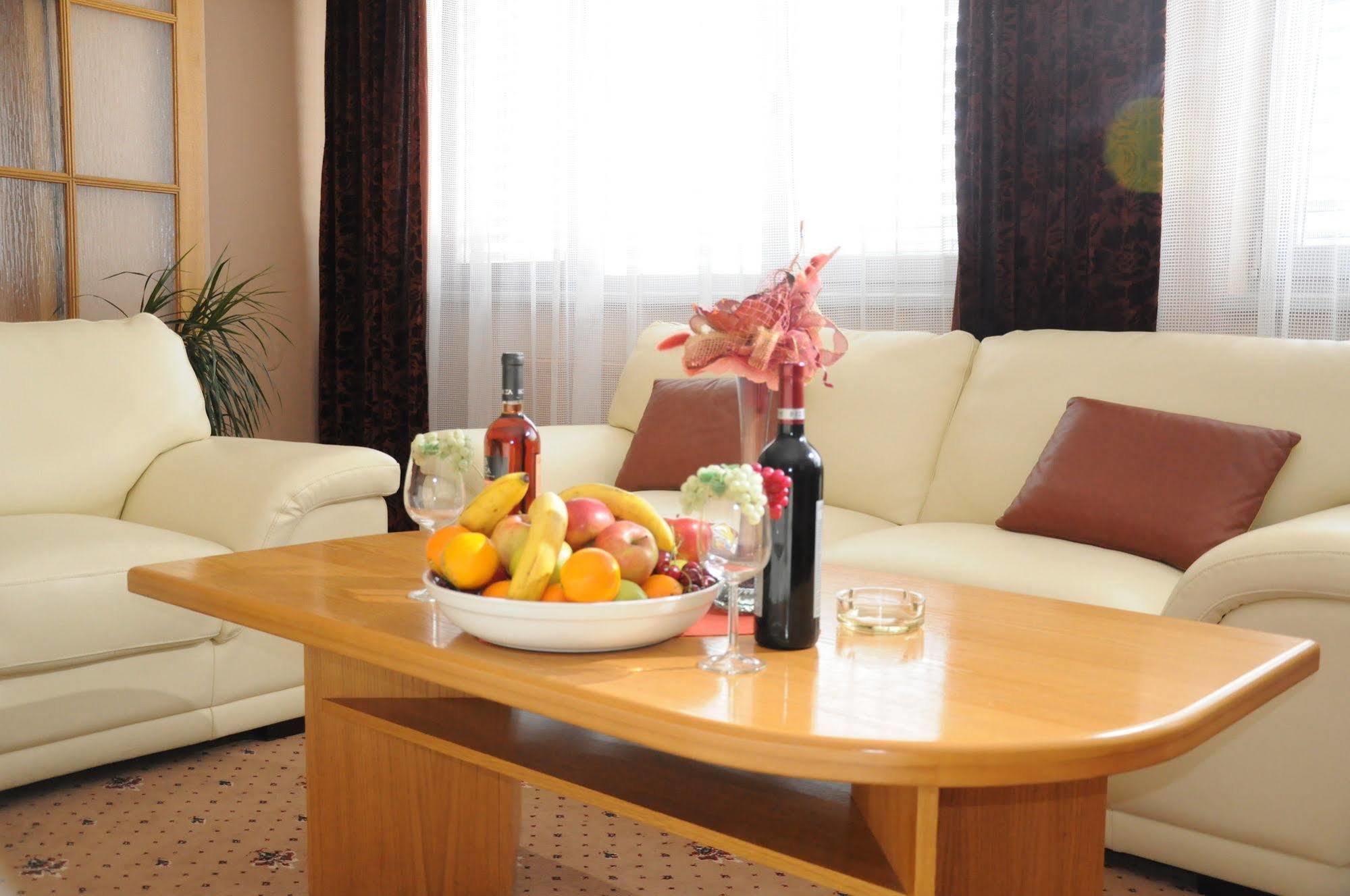 Hotel Panon Hodonín Εξωτερικό φωτογραφία