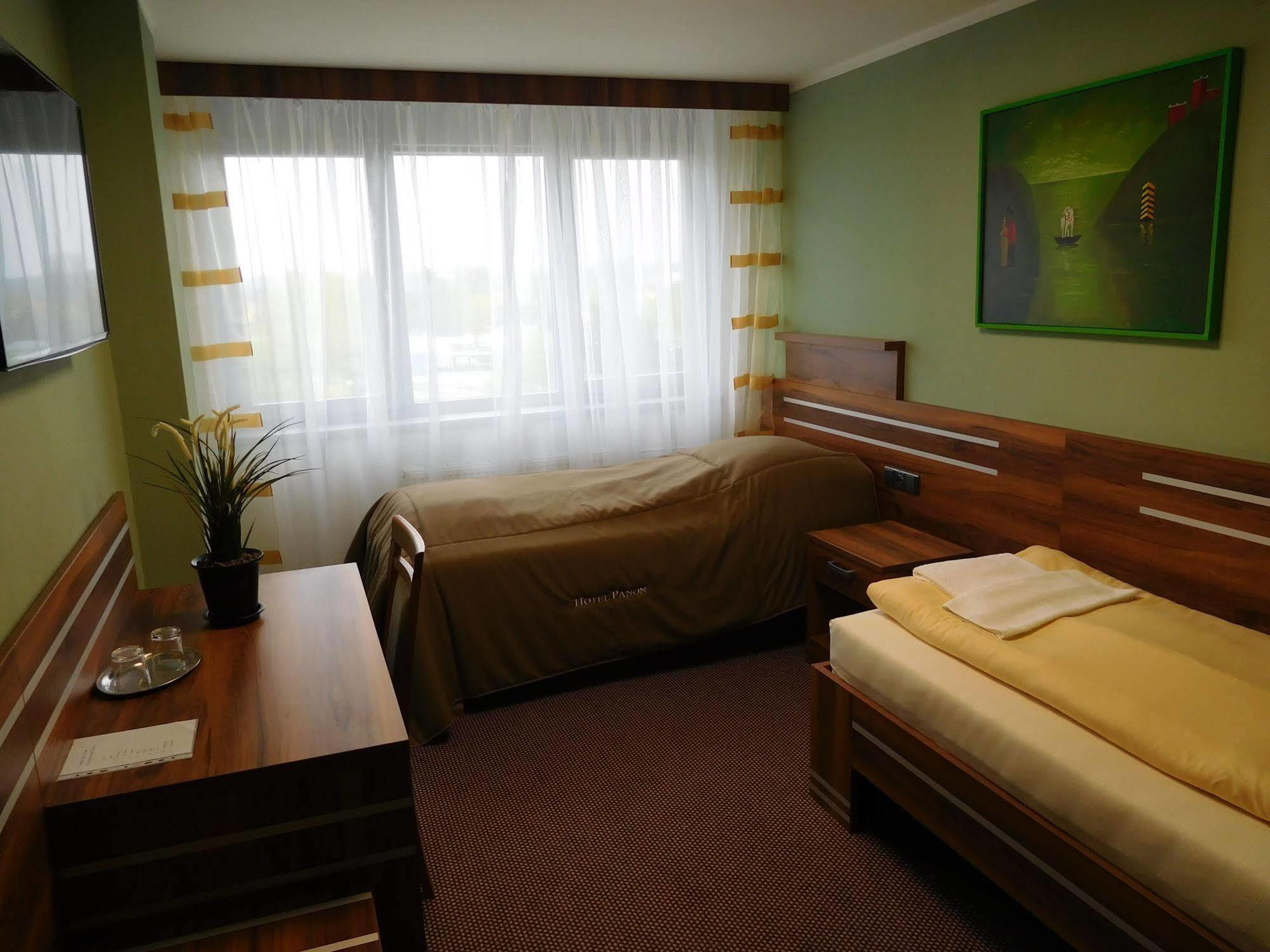 Hotel Panon Hodonín Εξωτερικό φωτογραφία