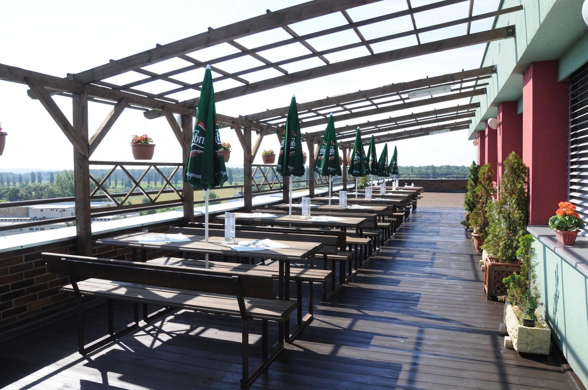 Hotel Panon Hodonín Εξωτερικό φωτογραφία